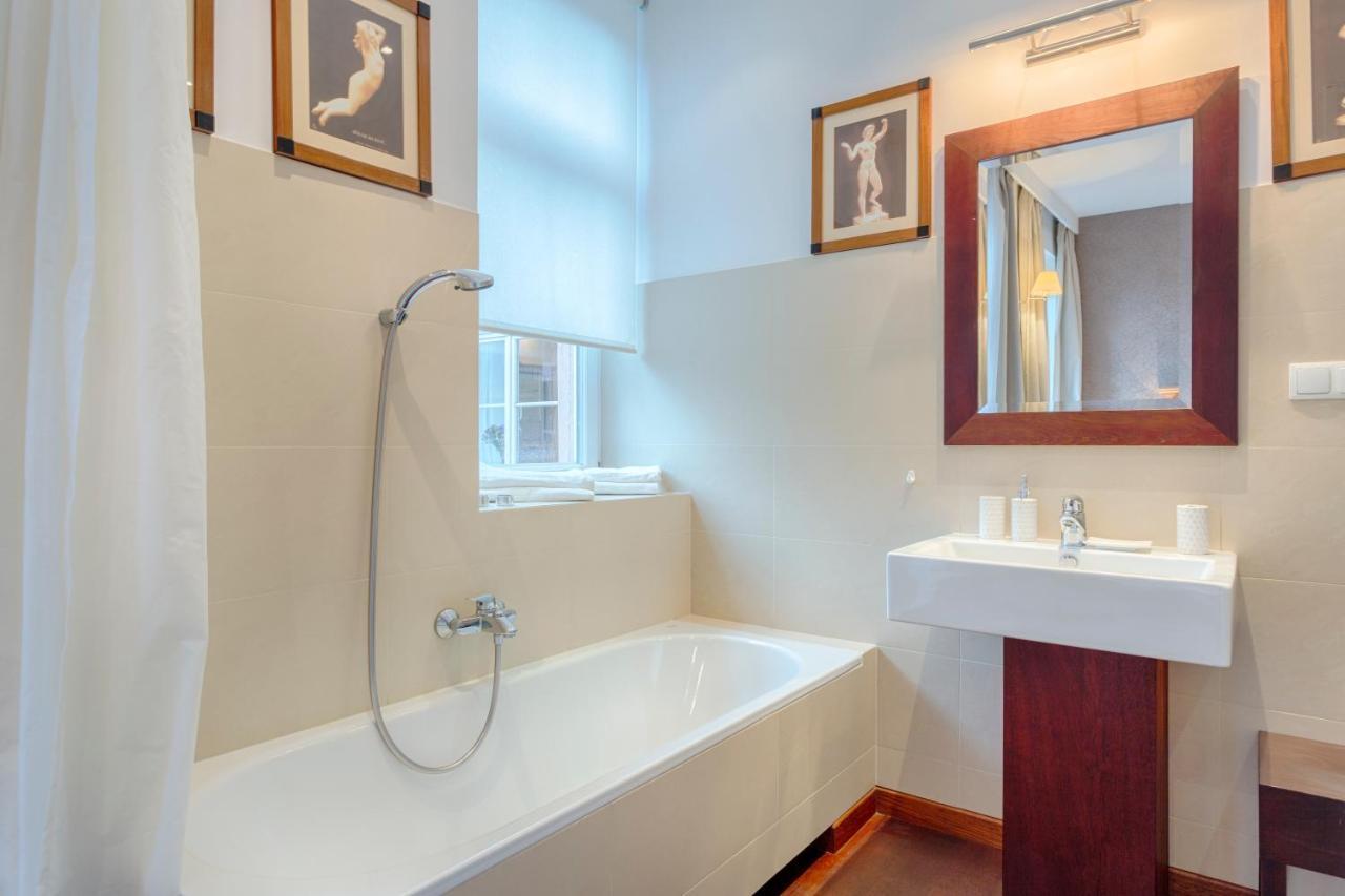 Tyzenhauz Apartments Krowoderska Street Krakow Dış mekan fotoğraf