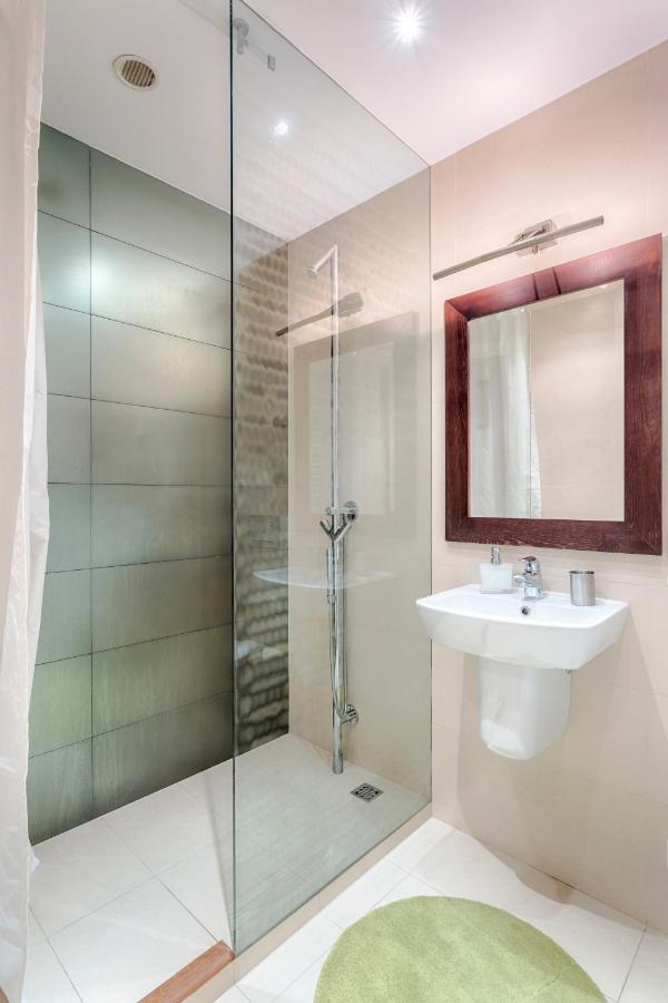 Tyzenhauz Apartments Krowoderska Street Krakow Dış mekan fotoğraf