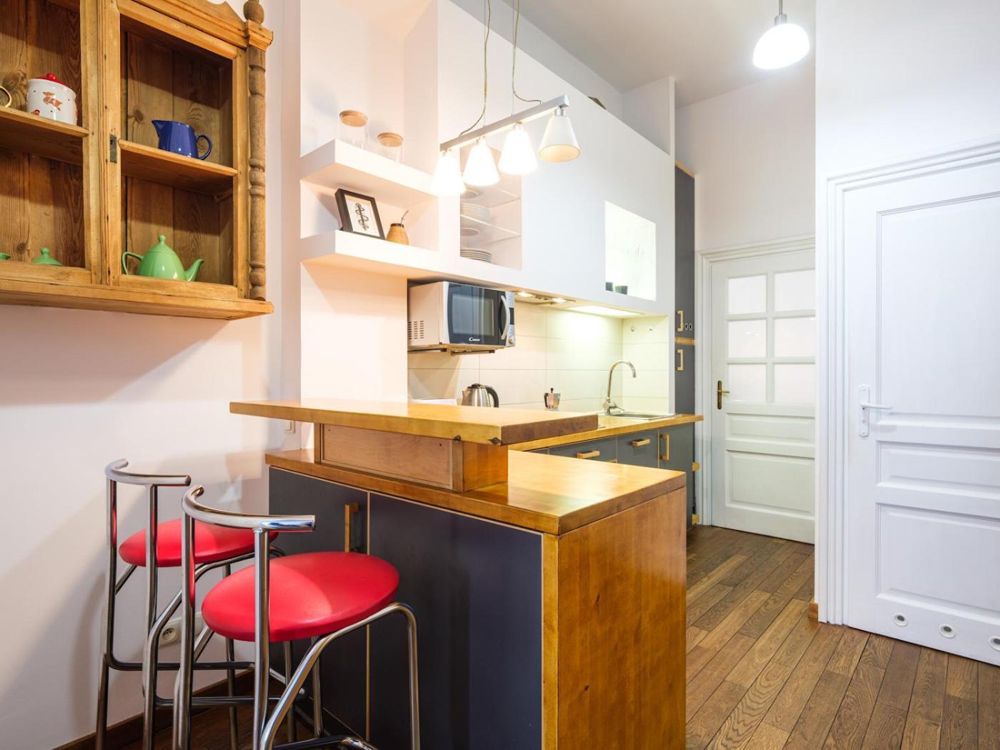 Tyzenhauz Apartments Krowoderska Street Krakow Dış mekan fotoğraf